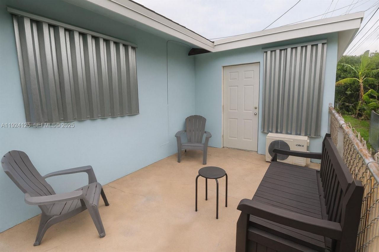 1611 NW 46th St, Tamarac, FL 33309 Photo