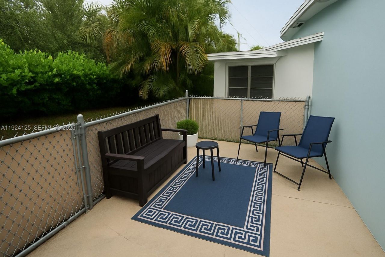 1611 NW 46th St, Tamarac, FL 33309 Photo