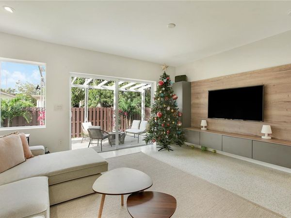 9008 Dickens Ave, Surfside, FL 33154