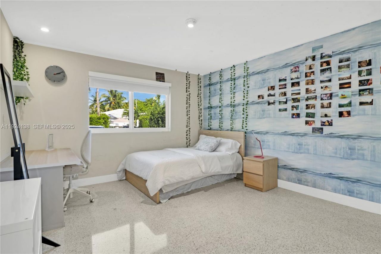 9008 Dickens Ave, Surfside, FL 33154 Photo