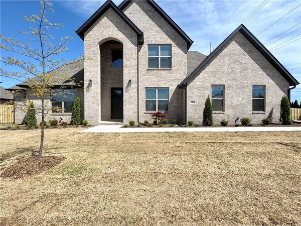 3601 W Laney Street, Rogers, AR 72758