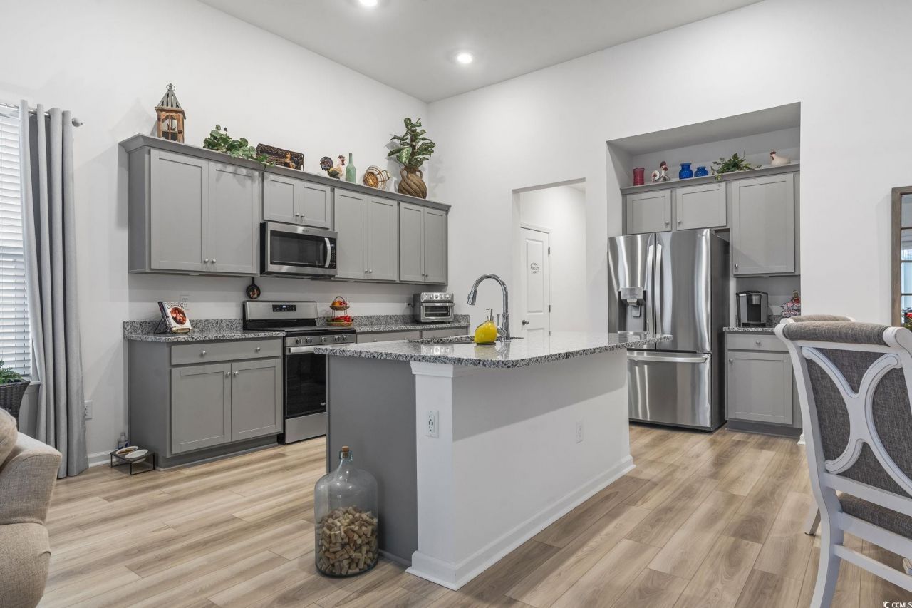 394 Sun Colony Blvd. Photo 11