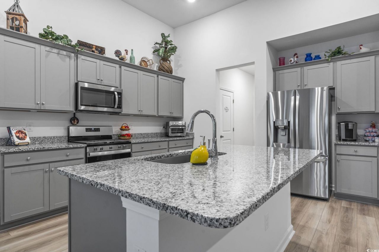 394 Sun Colony Blvd. Photo 13
