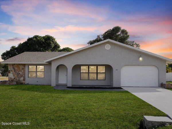 402 SW Sansom Lane, Port St. Lucie, FL 34953