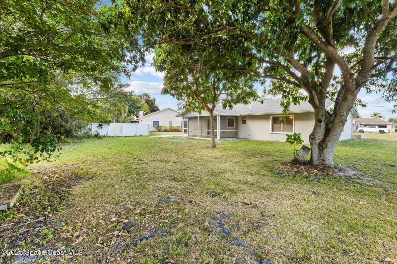 402 SW Sansom Lane, Port Saint Lucie, FL 34953 Photo