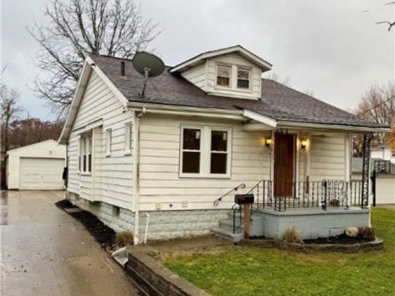 566 Mckinley Avenue, Akron, OH 44311 Photo 1