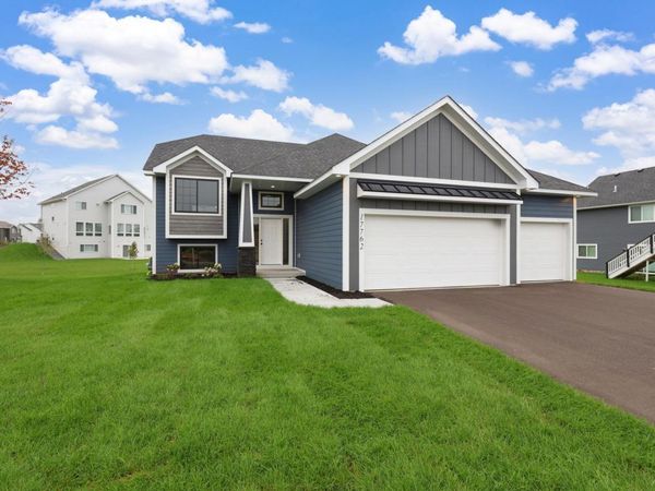 17762 Empire Trail, Lakeville, MN 55044
