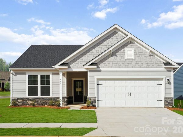 1095 Arundle Road, Sherrills Ford, NC 28673