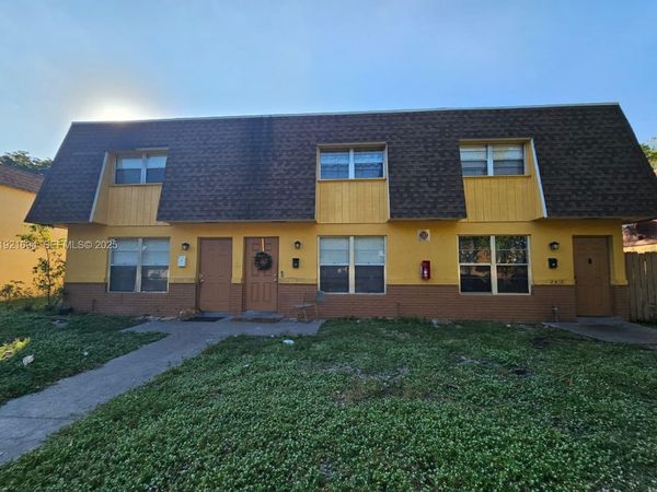 2311-2315 NW 59th Way, Lauderhill, FL 33313