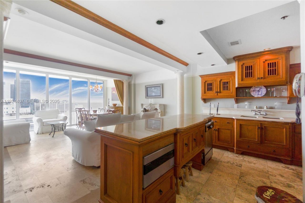 100 Lincoln Rd, Unit PH8, Miami Beach, FL 33139 Photo