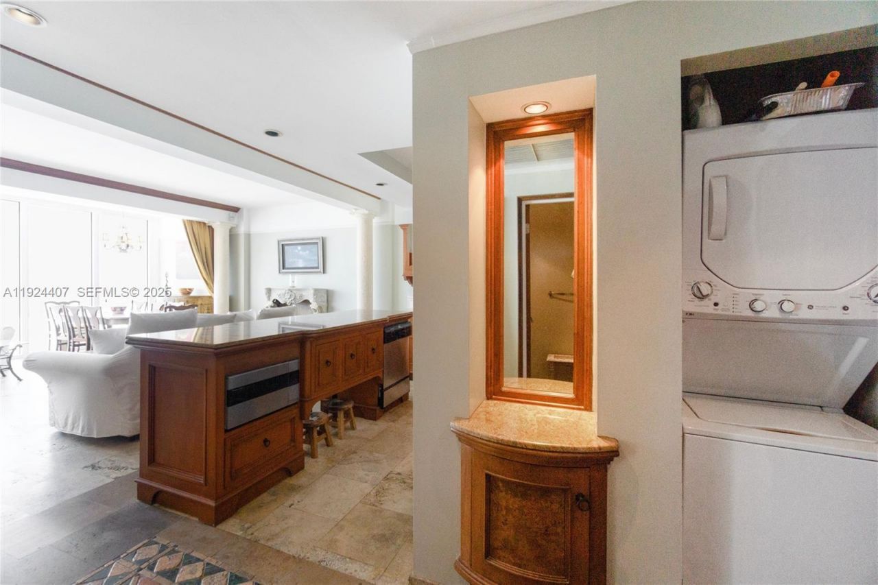 100 Lincoln Rd, Unit PH8, Miami Beach, FL 33139 Photo