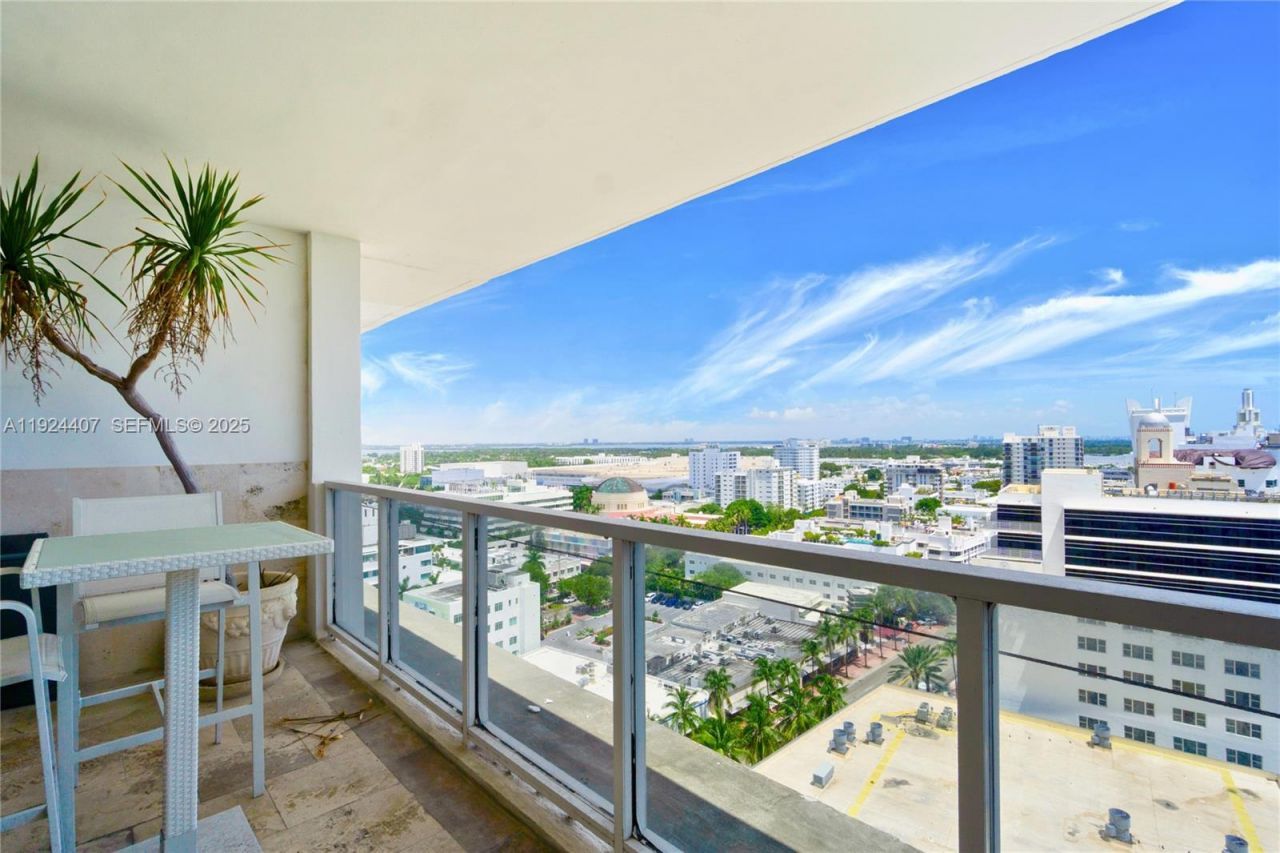 100 Lincoln Rd, Unit PH8, Miami Beach, FL 33139 Photo