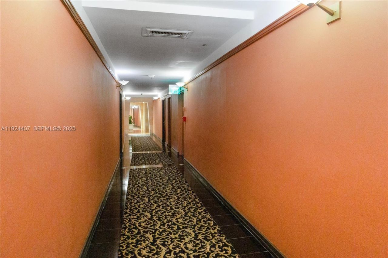 100 Lincoln Rd, Unit PH8, Miami Beach, FL 33139 Photo