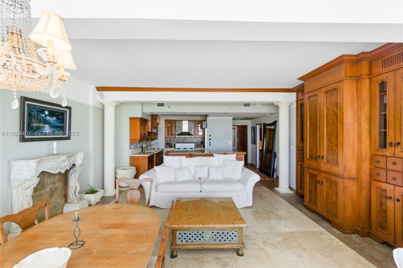 100 Lincoln Rd, Unit PH8, Miami Beach, FL 33139 Photo