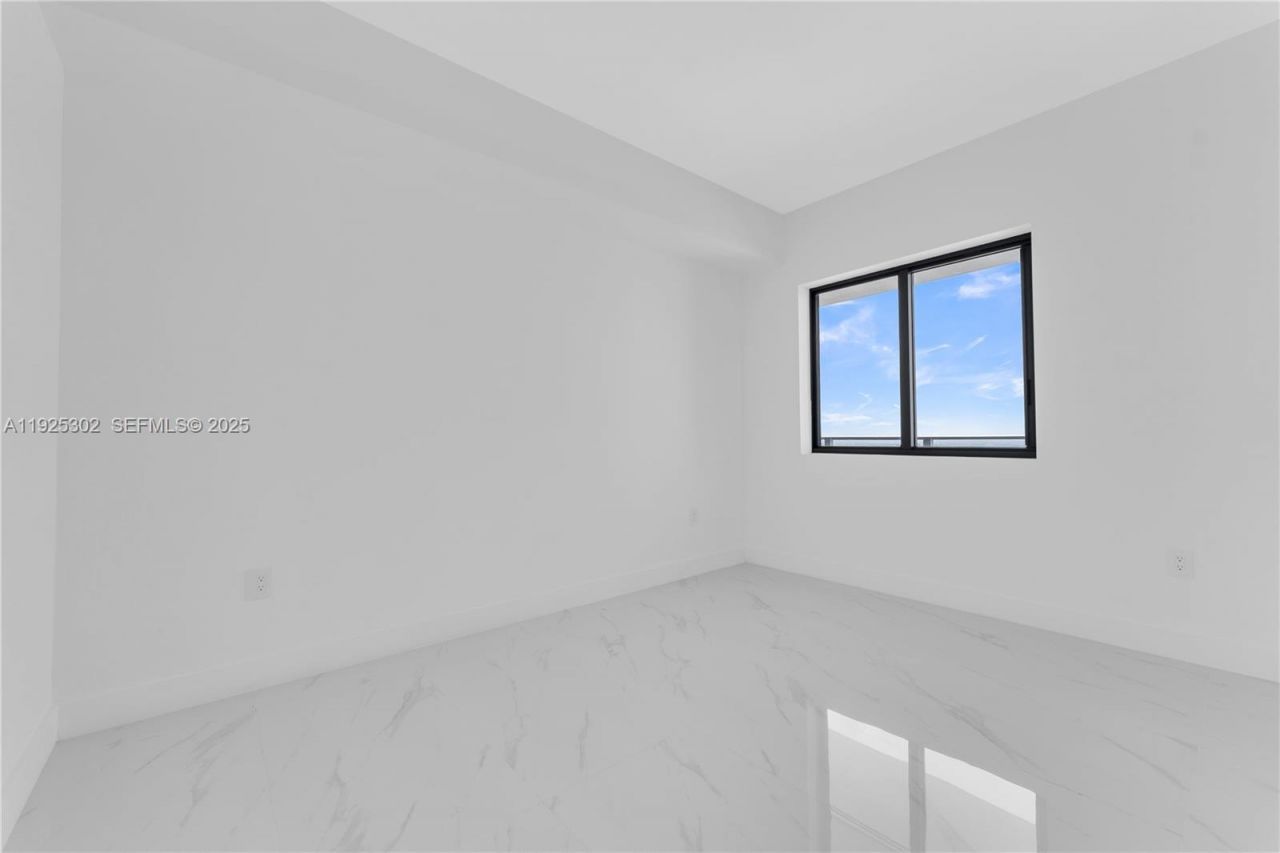 700 NE 24th St, Unit 4402, Miami, FL 33137 Photo