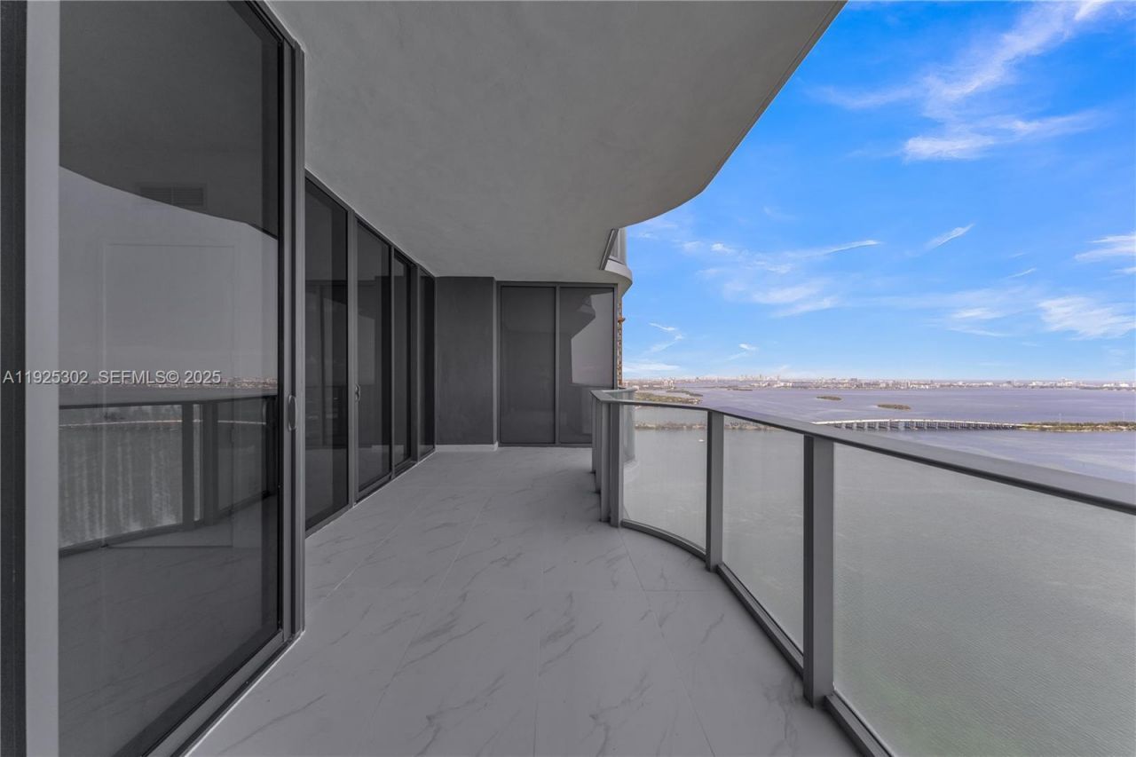 700 NE 24th St, Unit 4402, Miami, FL 33137 Photo