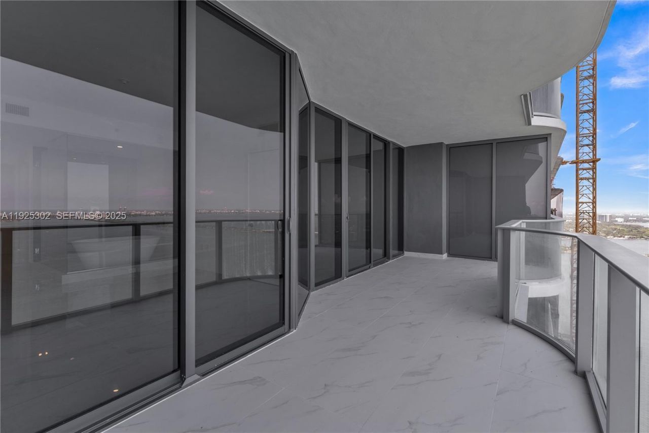 700 NE 24th St, Unit 4402, Miami, FL 33137 Photo