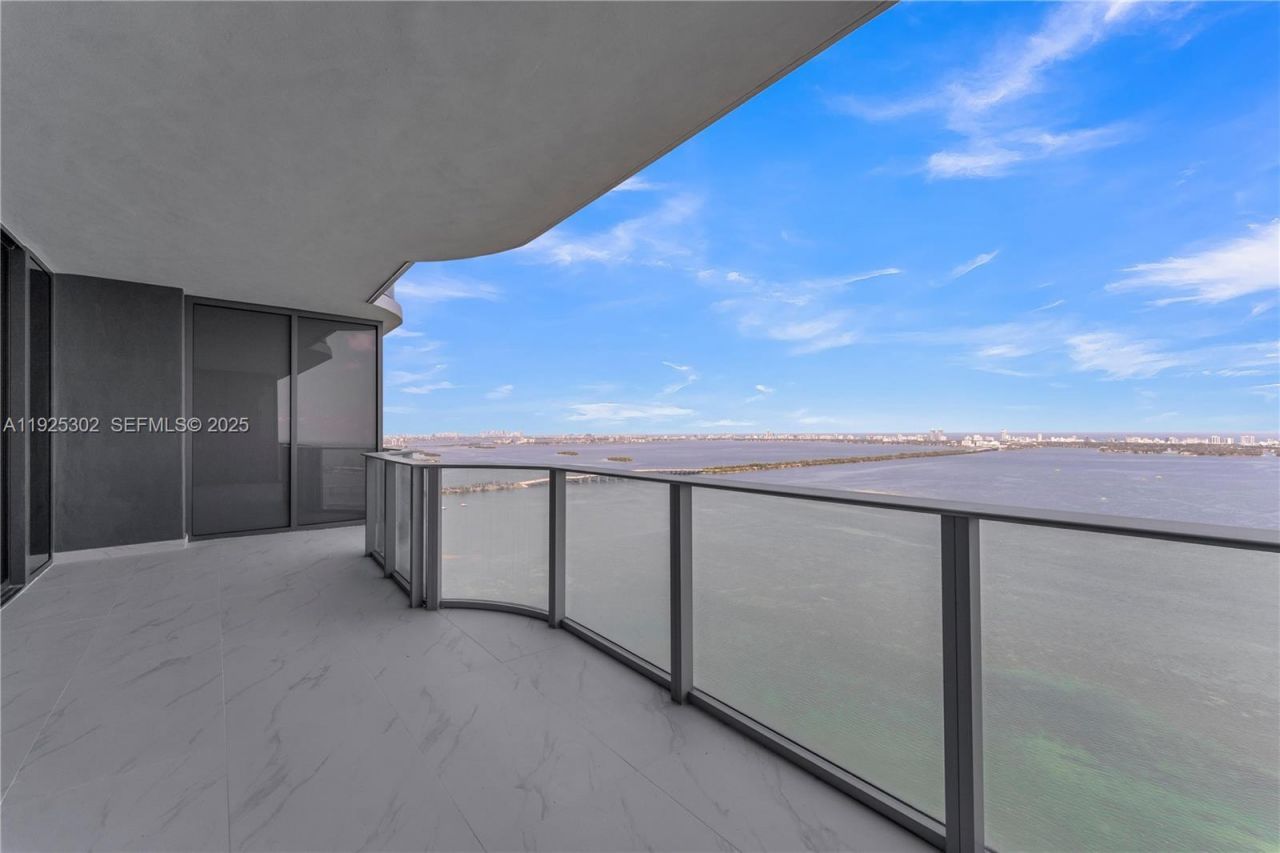 700 NE 24th St, Unit 4402, Miami, FL 33137 Photo