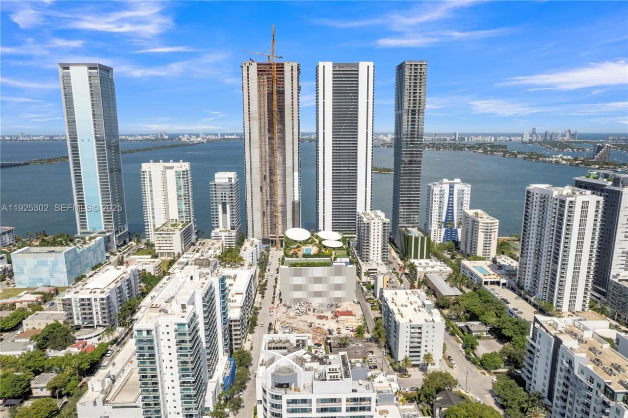 700 NE 24th St, Unit 4402, Miami, FL 33137 Photo