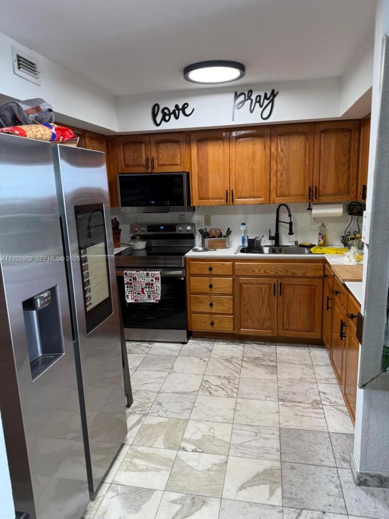 1800 NW 24th Ave, Unit 1004, Miami, FL 33125 Photo