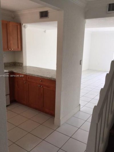 2780 W 76th St, Unit 205, Hialeah, FL 33016 Photo