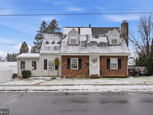 1950 OXFORD DRIVE, ALLENTOWN, PA 18103