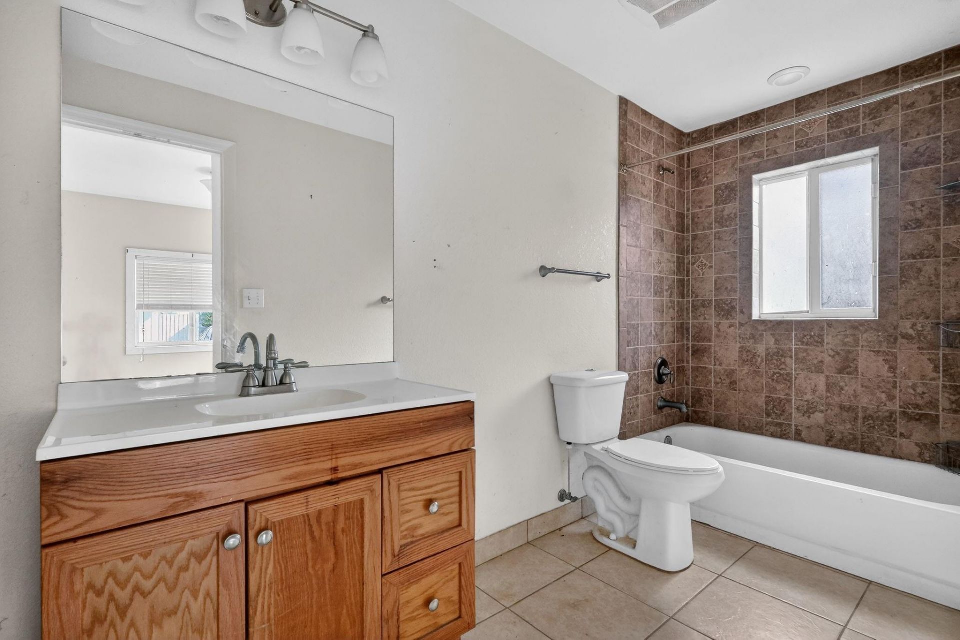 6351 NW 31st Ct, Miami, FL 33147 Photo