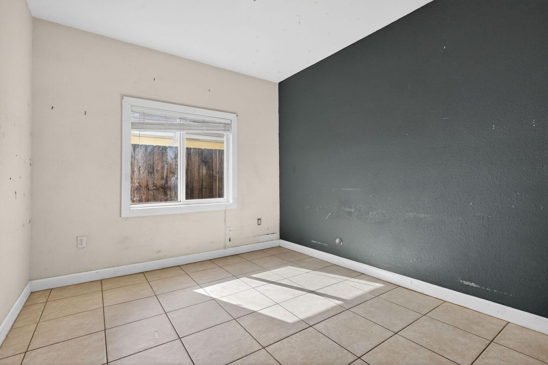 6351 NW 31st Ct, Miami, FL 33147 Photo