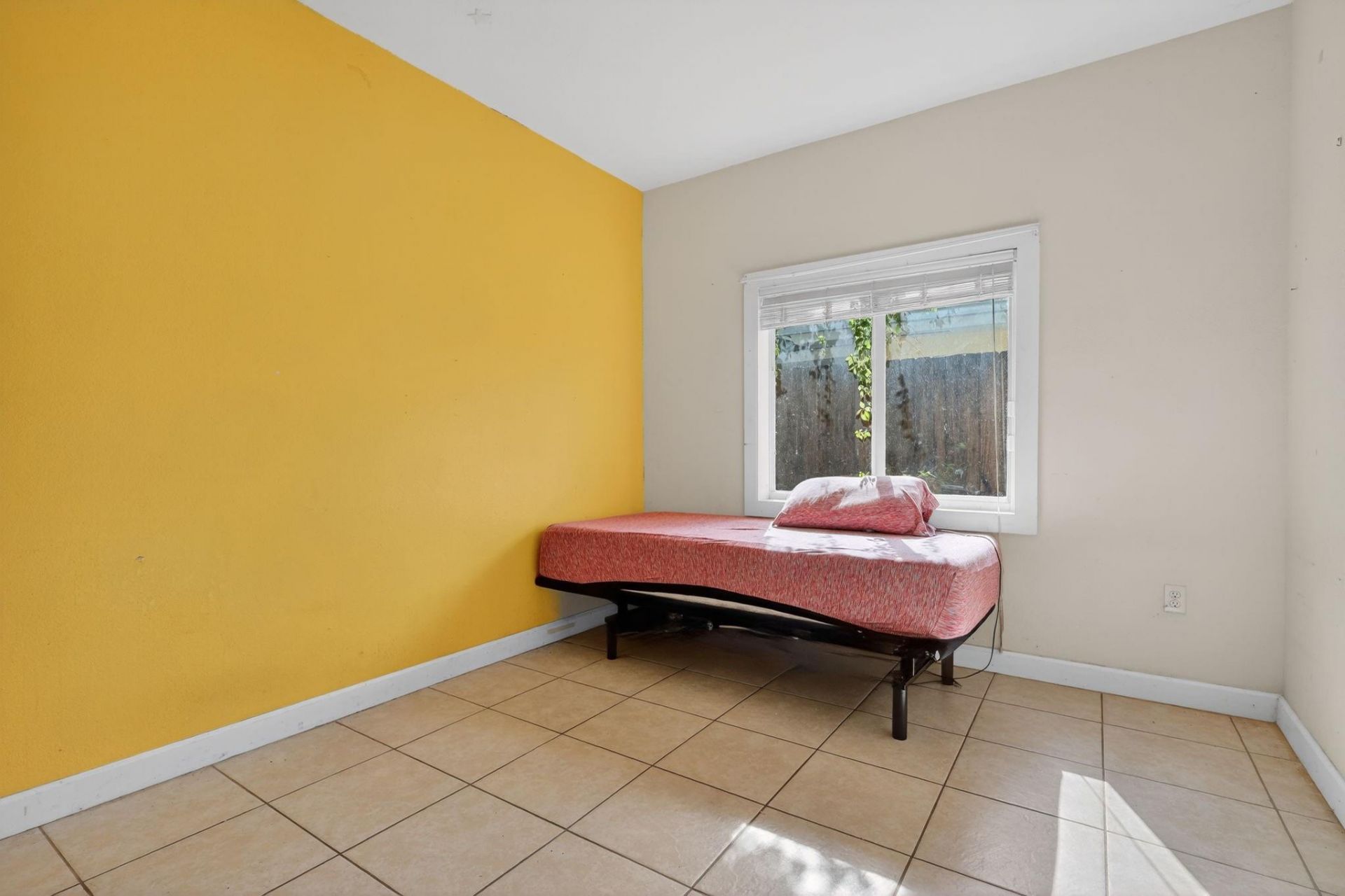 6351 NW 31st Ct, Miami, FL 33147 Photo