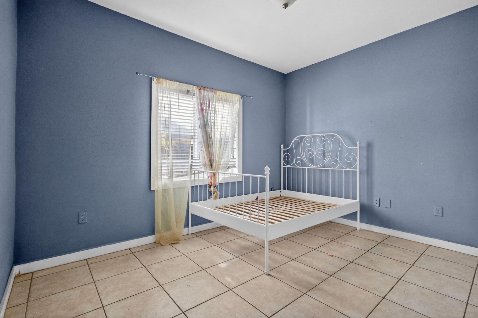 6351 NW 31st Ct, Miami, FL 33147 Photo