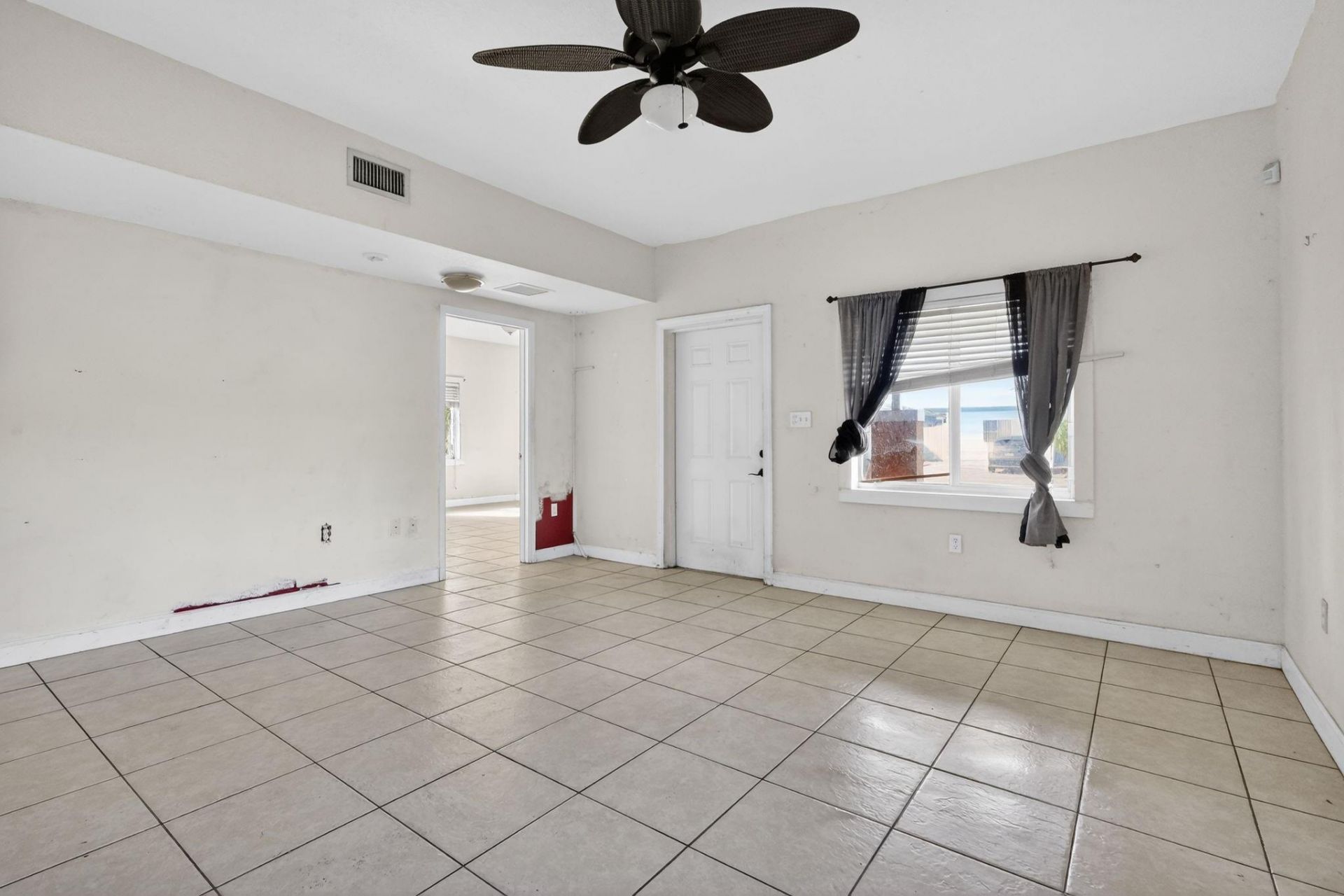 6351 NW 31st Ct, Miami, FL 33147 Photo