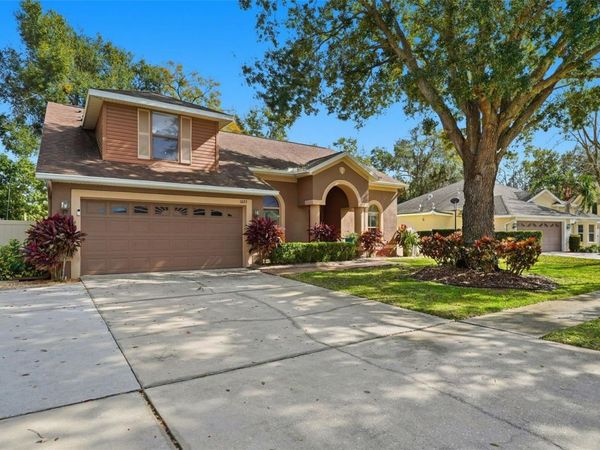 1023 LEGENDS PASS DRIVE, VALRICO, FL 33594