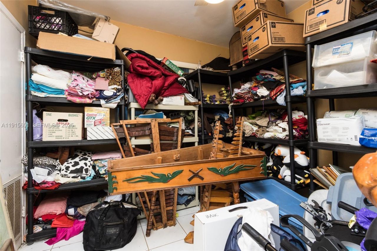 1264 NE 156th St, North Miami Beach, FL 33162 Photo