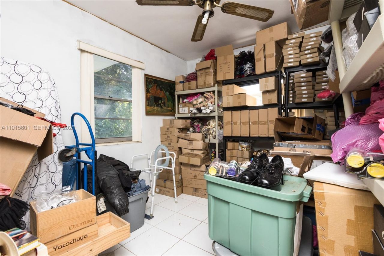 1264 NE 156th St, North Miami Beach, FL 33162 Photo