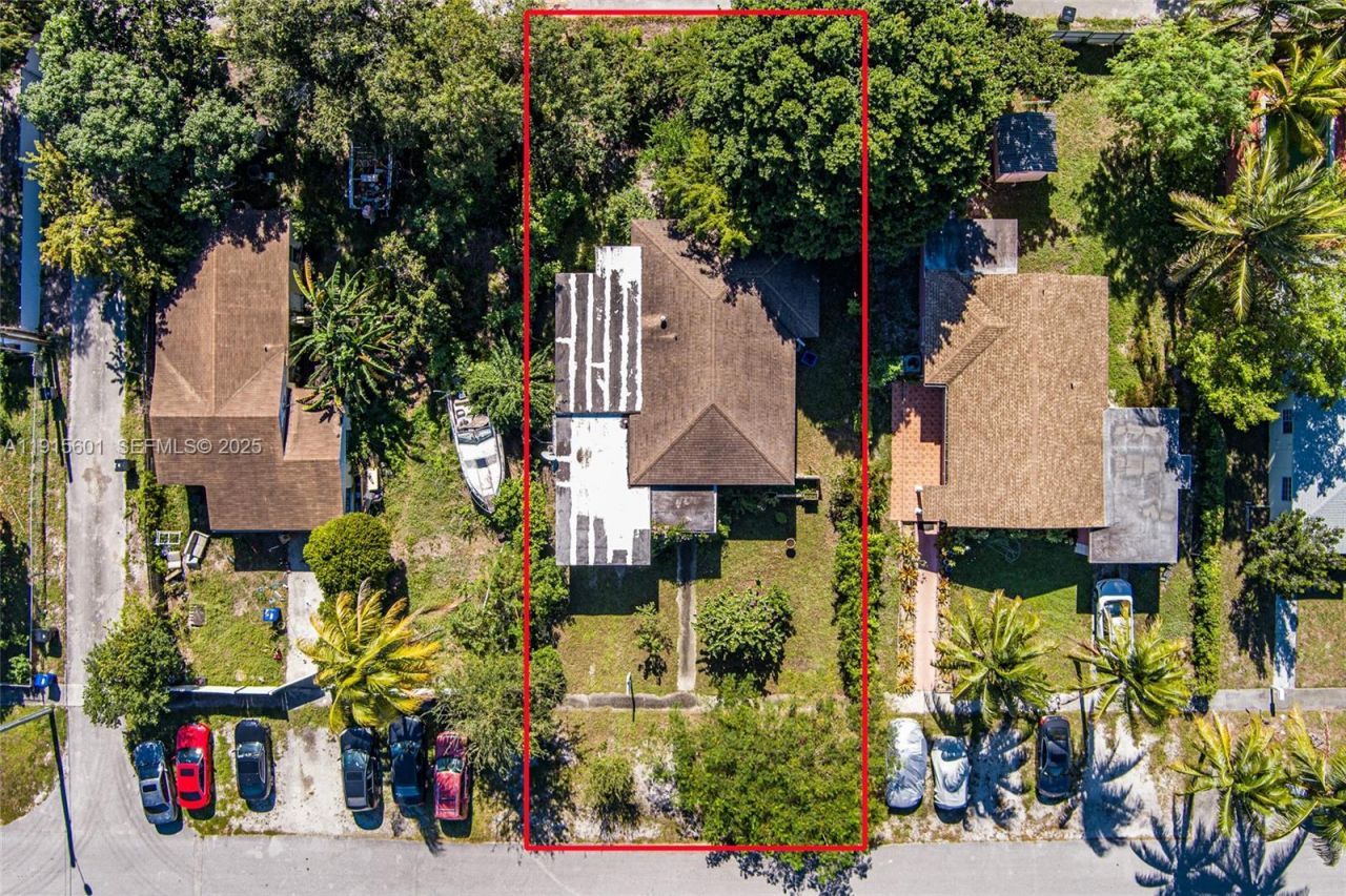 1264 NE 156th St, North Miami Beach, FL 33162 Photo