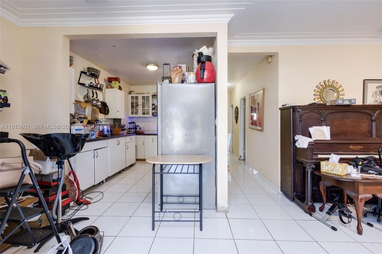 1264 NE 156th St, North Miami Beach, FL 33162 Photo