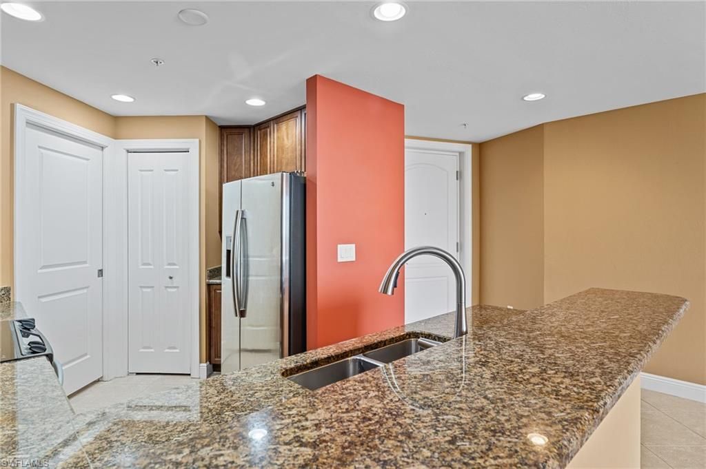 5793 Cape Harbour Dr, Unit 615, Cape Coral, FL 33914 Photo