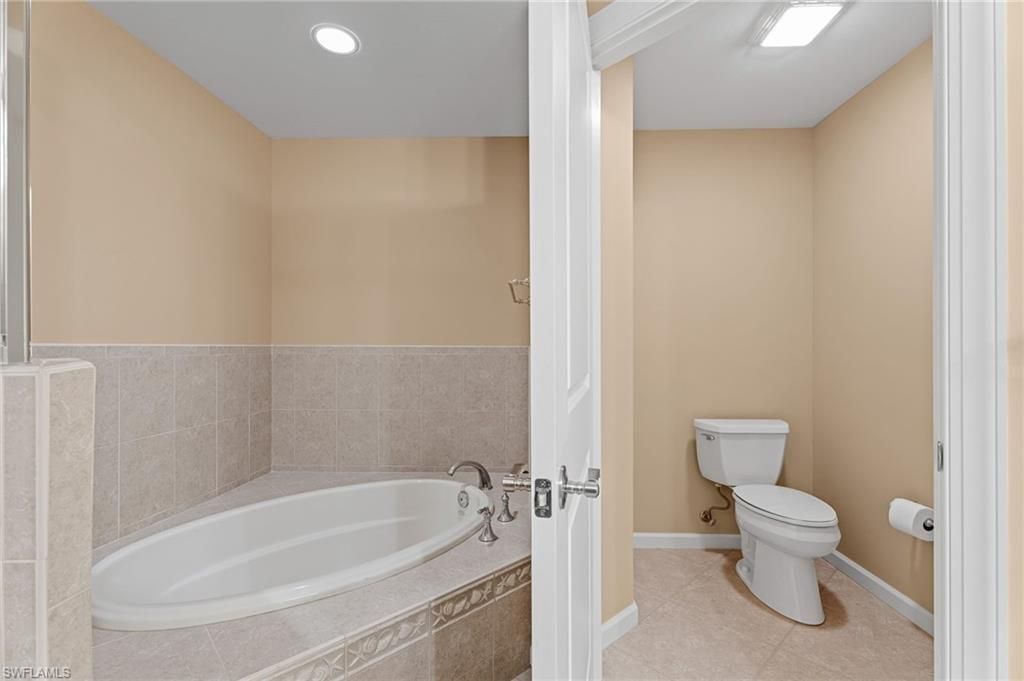 5793 Cape Harbour Dr, Unit 615, Cape Coral, FL 33914 Photo