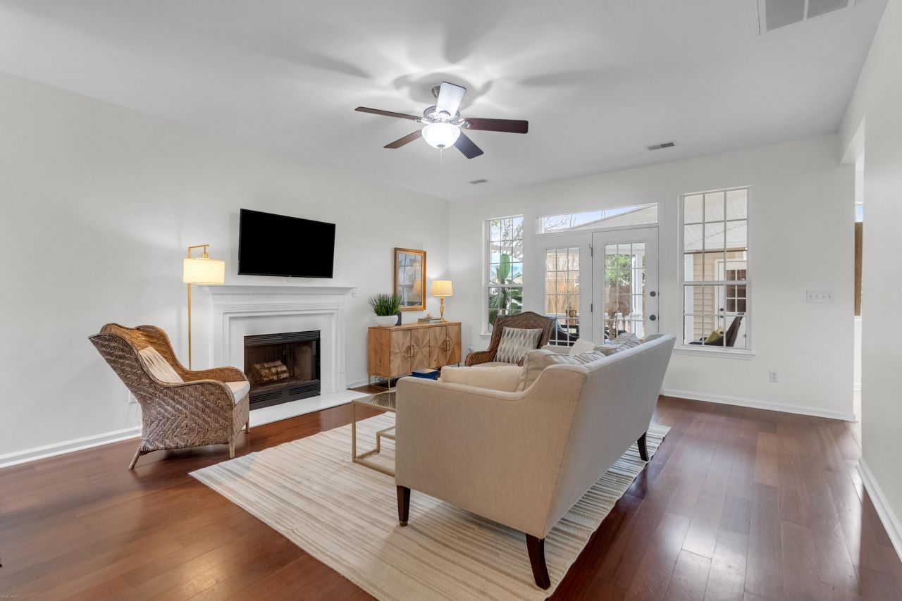 2481 Fulford Court Photo 10