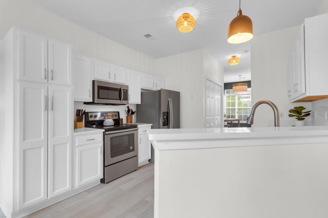 2481 Fulford Court Photo 7