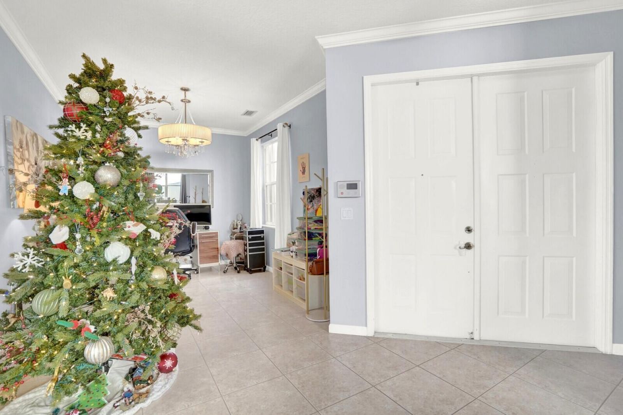 130 Canterbury Place, Royal Palm Beach, FL 33414 Photo