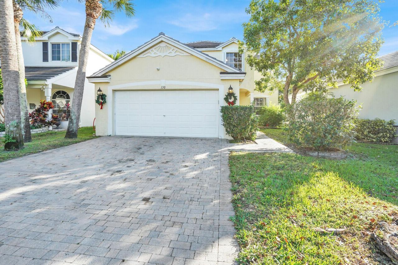 130 Canterbury Place, Royal Palm Beach, FL 33414 Photo