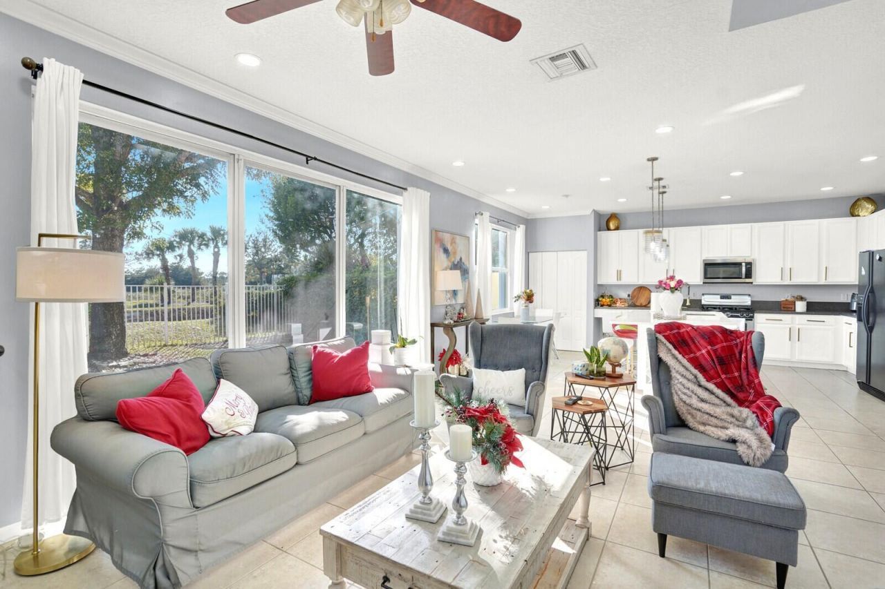 130 Canterbury Place, Royal Palm Beach, FL 33414 Photo