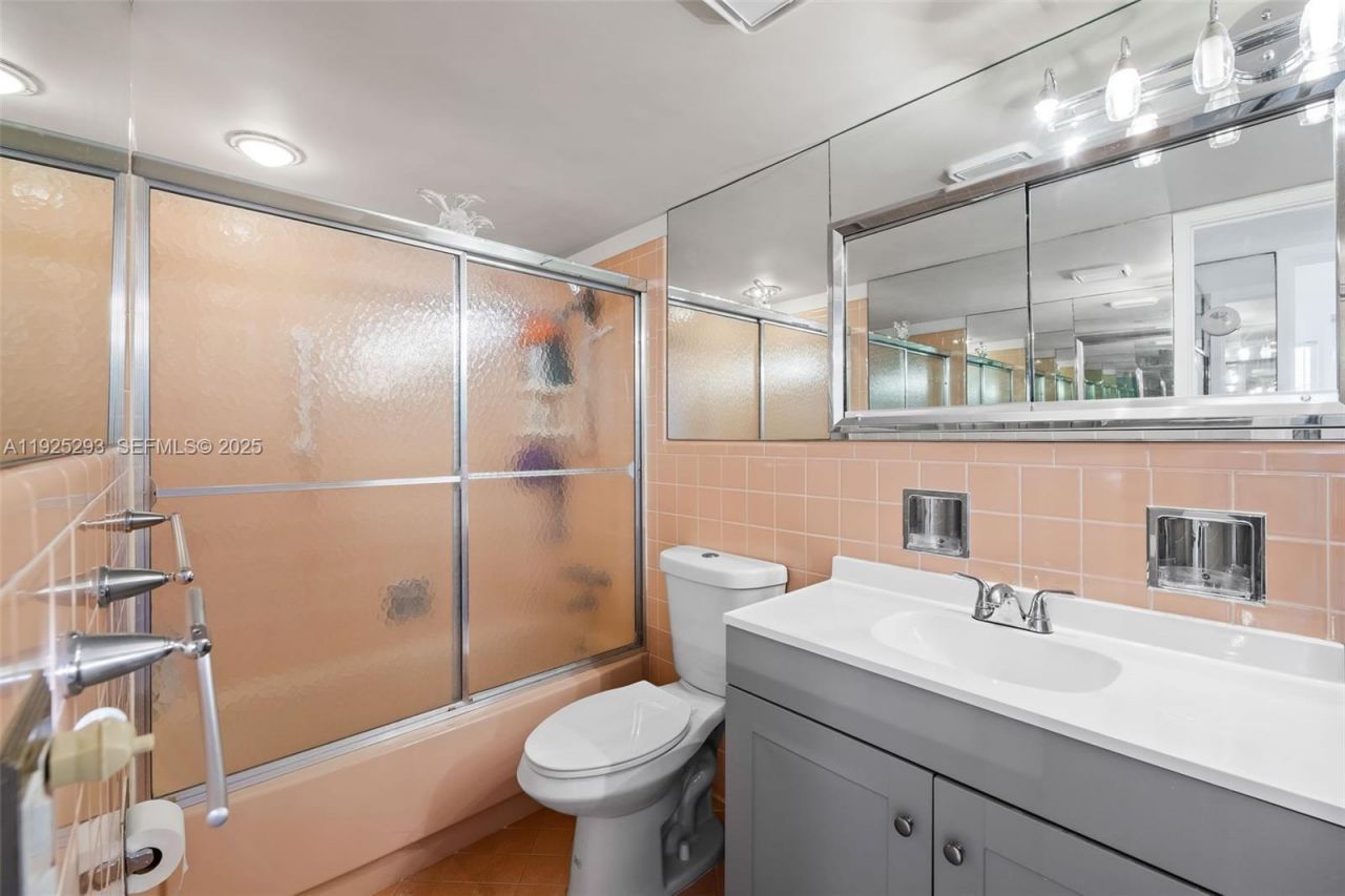 633 NE 21st Avenue, Unit 9B, Deerfield Beach, FL 33441 Photo