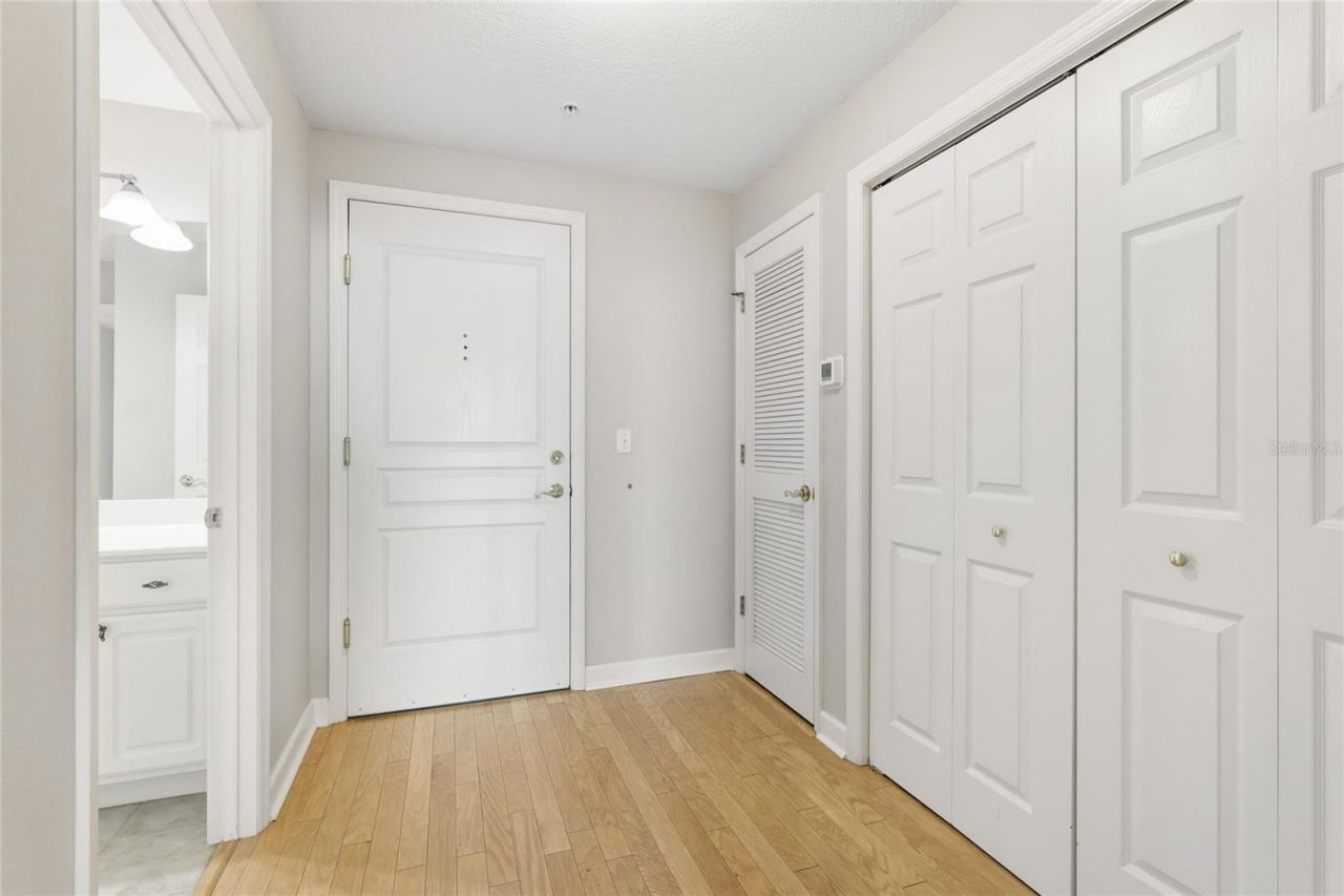 750 N Tamiami Trail, Unit 1007, Sarasota, FL 34236 Photo