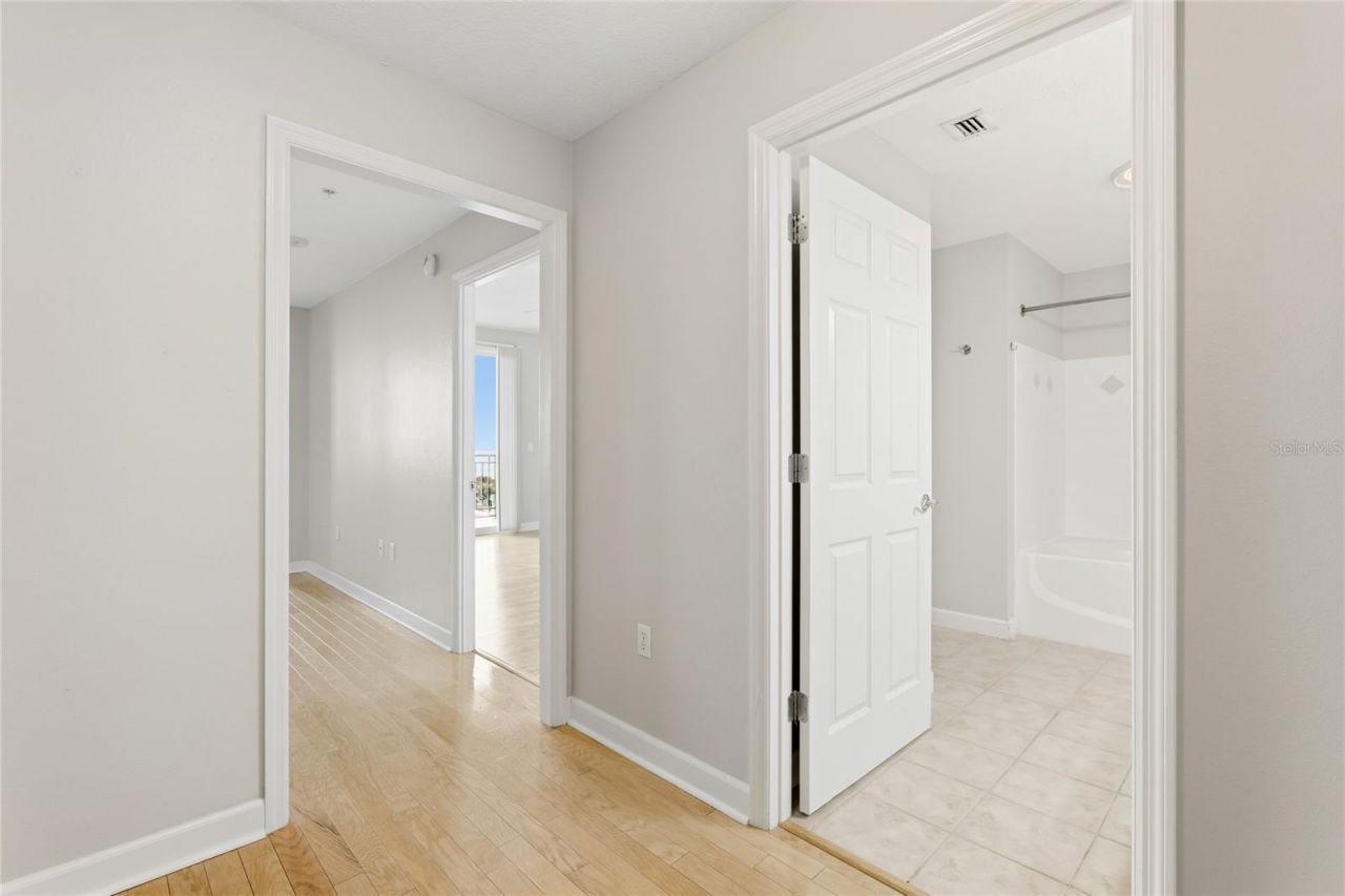 750 N Tamiami Trail, Unit 1007, Sarasota, FL 34236 Photo