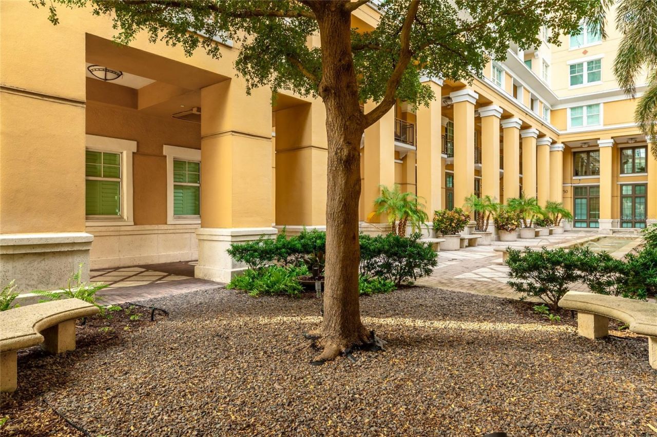 750 N Tamiami Trail, Unit 1007, Sarasota, FL 34236 Photo