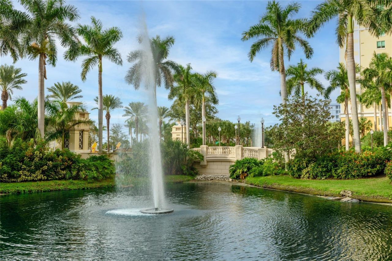 750 N Tamiami Trail, Unit 1007, Sarasota, FL 34236 Photo