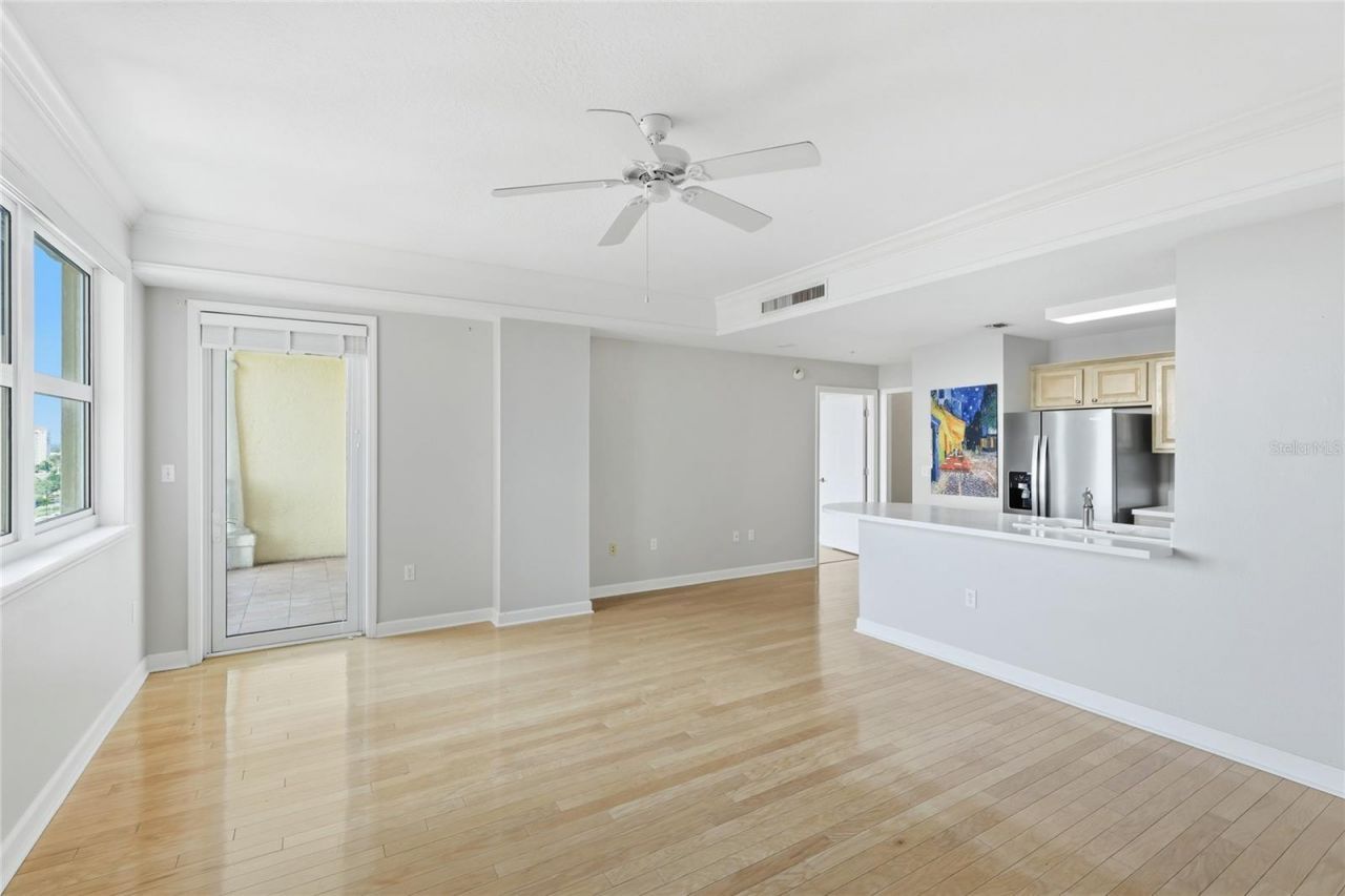 750 N Tamiami Trail, Unit 1007, Sarasota, FL 34236 Photo