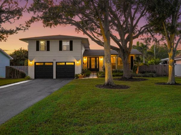 5510 VENETIAN BOULEVARD NE, ST PETERSBURG, FL 33703